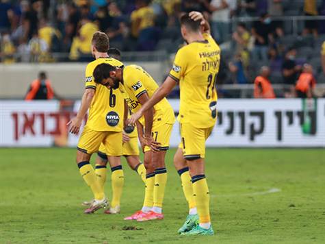 צפו: מכבי מגיעה למשחק לאחר תיקו 1:1 מאכזב נגד מכבי פ``ת&nbsp;בשבת ועם נקודת ליגה אחת בלבד&nbsp;מתוך שש. (מרקו)