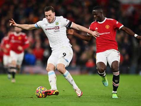 המשחק באולד טראפורד רגוע מאוד ביחס למה שראינו במחצית הראשונה (GETTY)