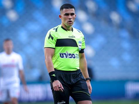 שניר לוי. הרבה כרטיסים צהובים ומעט כדורגל במחצית השנייה (מאור אלקסלסי)