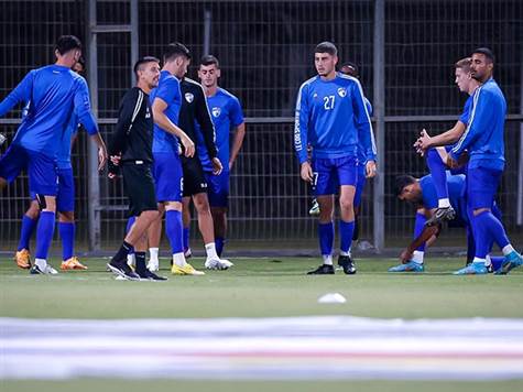 מנגד, ק``ש רק רוצה לברוח מהמקום האחרון (צילום: מאור אלקסלסי)