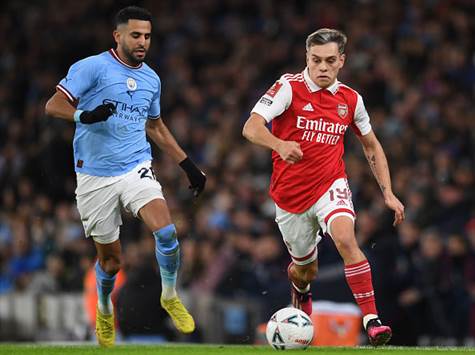 בפעם השלישית העונה נפגשות שתי הקבוצות החזקות ביותר בליגה האנגלית כרגע, למפגש שהפעם מגיע עם מטען כבד על המשך העונה באנגליה (GETTY)