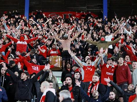 זה לא דומה לאווירה שהיתה בטדי לפני פחות משבועיים - אבל גם הערב, שני הקהלים הגיעו במספרים יפים (צילום: קובי אליהו)