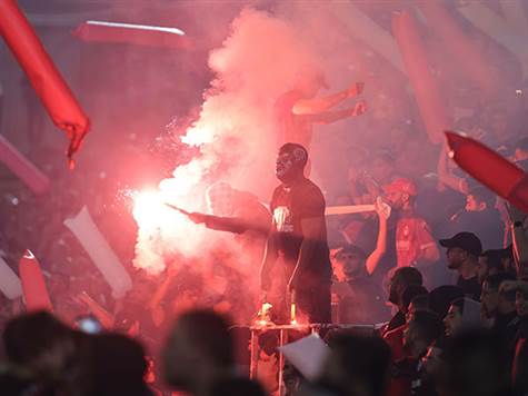 אבוקות בפתיחת המשחק (לירון מולדובן)