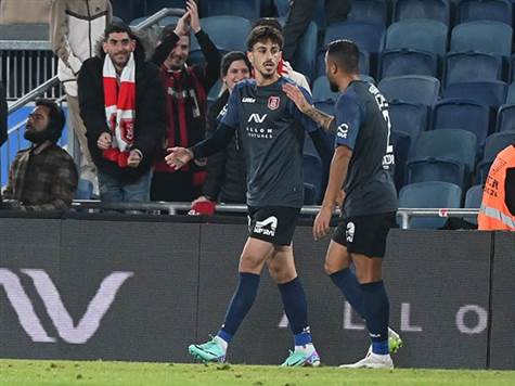 בינתיים שער אחד עושה את ההבדל (ברני ארדוב)