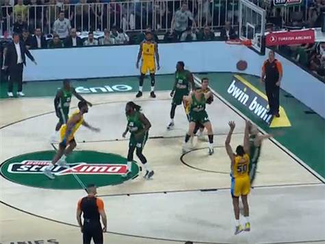 <STRONG>קולסון עם נקודות ראשונות במשחק >></STRONG>