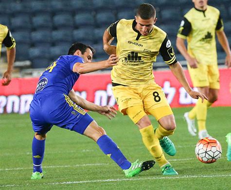 עידן ורד לא התרגש והחזיר את בית``ר למשחק ברגע הכי מתאים (צילום: דני מרון)