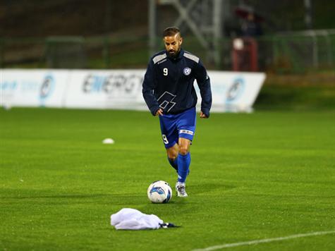 גבאי. הגשם לא מפריע לאשקלון להתחמם (לירון מולדובן)