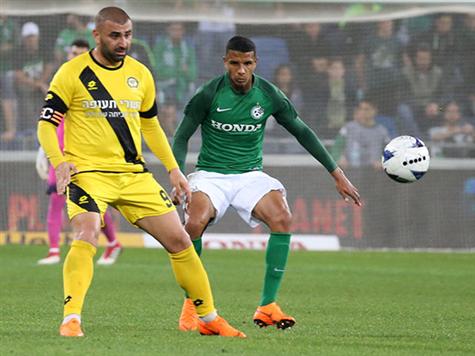 ערן לוי שומר על היתרון...