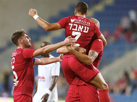 שריקת המחצית במושבה (אלן שיבר)