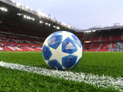 אולד טראפורד כבר מוכן לערב משובח של כדורגל (MICHAEL REGAN, GETTY)