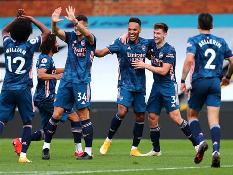 <STRONG>0:3 לארסנל!!!</STRONG> מסירת עומק נהדרת של וויליאן מצאה את אובמיאנג, והקפטן שיגר פצצה לרשת של רודאק! (Getty)