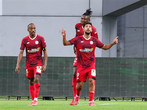 התקפה מהירה של המארחים הסתיימה עם מסירת עומק טובה של הברזילאי לחלוץ, שסיים עם בעיטה לפינה. צמד לגוזלן, צמד בישולים למרמנטיני (דני מרון)