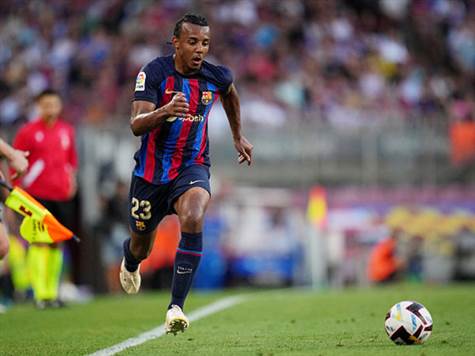 יכולת טכנית פשוט אדירה של שחקני ברצלונה מקדימה (GETTY)