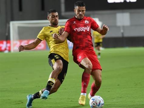 שבע דקות של כדורגל מאחורינו, עדיין לא ראינו בעיטות לשער (ברני ארדוב)