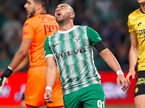 כדור עומק של אבו פאני מצא את סבע, אך באחד על אחד מול ניצן, סבע בעט גבוה מדי (אלן שיבר)