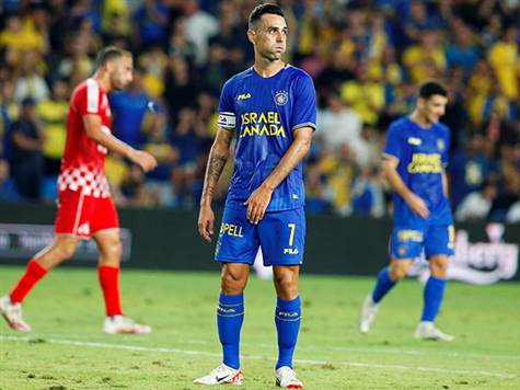 <STRONG>וזה השלישי של מכבי ת``א! הנה הוא בא! צפו בשער -> (צילום: אלן שיבר)</STRONG>