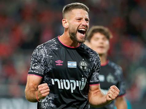 <STRONG>0:2 להפועל באר שבע!</STRONG> גנאח פרץ נהדר משמאל ומסר רוחב לתוך הרחבה, שמיר הגיח ובעט בנגיעה לרשת לשל זובאס. (אלן שיבר)