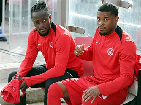 האם ברדה יעלה מהספסל את החלוץ החדש? (אלן שיבר)