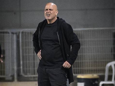 האם החילופים שלו ישנו במשהו? אבוקסיס (עודד קרני)