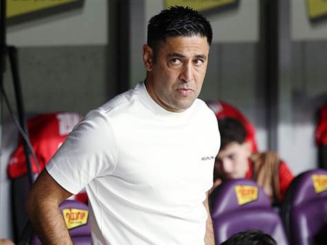 אפשר להניח שברדה לא מאוד מרוצה ממה שהוא רואה משחקניו עד כה (אלן שיבר)