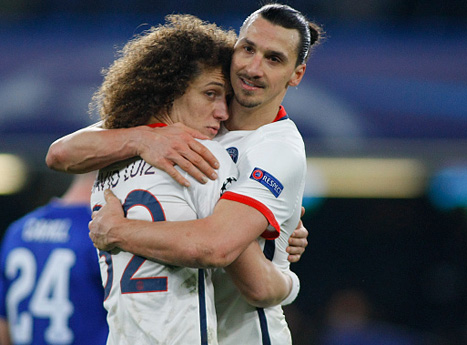 פריס סן ז`רמן היא הקבוצה היחידה העונה בצ`מפיונס ליג שטרם ספגה שער במהלך המחצית השניה. זלאטן ודויד לואיז חוגגים זאת עם רגע של רומנטיקה&nbsp;(gettyimages)