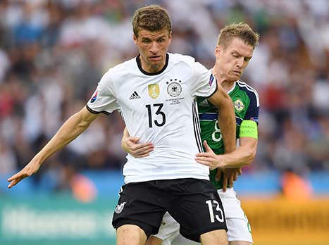 שמירה צמודה