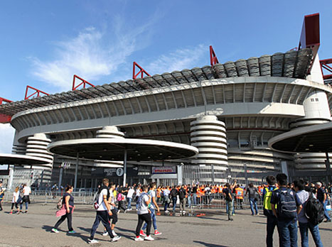 אחרי ה-0:0 המאכזב מול סביליה בצ`מפיונס, אלגרי מבצע כמה שינויים בהרכב של יובנטוס: אלבס, ברצאלי ובאופן מפתיע למדי, גם היגוואין, נותרים על הספסל. מנדז`וקיץ` ישתף פעולה בחוד עם דיבאלה, ליכשטיינר ואלכס סנדרו ישחקו באגפים, בנעטיה, קייליני ובונוצ`י יהיו בקו האחורי