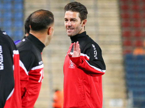 אברהם פאס חוזר להרכב אחרי שהודח מהסגל מול מכבי פ``ת (צילום: דני מרון)