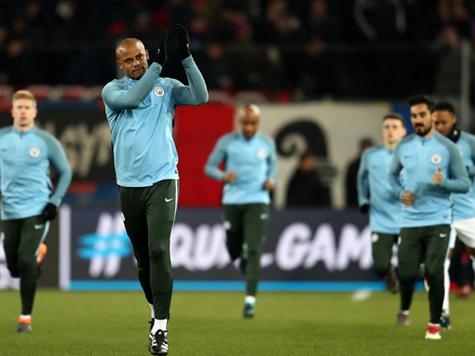 ההתלבטות של גוארדיולה היא האם לתת מנוחה לשחקנים הבכירים לפני הגומלין מול ליברפול בליגת האלופות או לעלות עם ההרכב הכי חזק ולסגור עניין בפרמייר-ליג כבר היום (Getty)