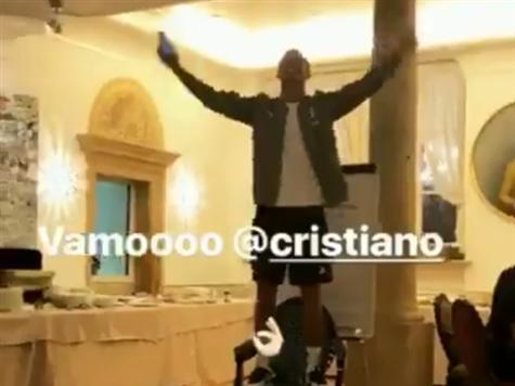 איך רונאלדו מרגיש לקראת הבכורה? האמת, נראה שדי טוב. <STRONG>צפו</STRONG>