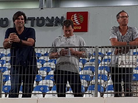 גם המאמן הלאומי הגיע לצפות במשחק