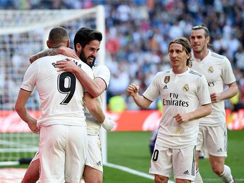 בעיטות לשער: ריאל 8 סלטה 1