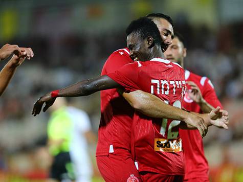 <STRONG><FONT color=#000099>צפו בשער של קיירמה (צילום: לירון מולדובן) -></FONT></STRONG>