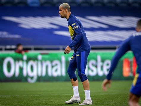 בלקמן עורך הכנות אחרונות. (מאור אלקסלסי)