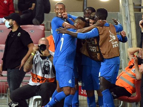 אשדוד רוקדת בטרנר! מוחמד כנעאן עושה 0:2! (ברני ארדוב)