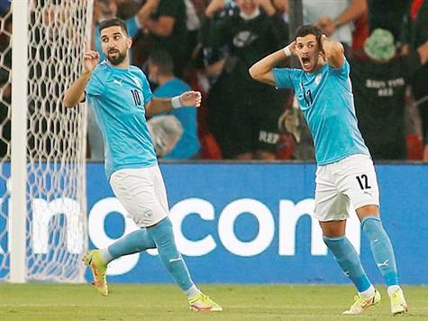 כמעט 0:1 לישראל! כדור עומק נהדר של אבו עביד חלף על כל פני שחקני מולדובה והשאיר את מנחם לבד מול אברם, ומגן מכבי חיפה מצא את הרשת, אך השער נפסל בעקבות נבדל... (אלן שיבר)