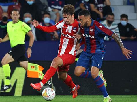 10 דקות אל תוך המחצית השנייה, ונראה כי אתלטיקו מתקשה. מישהו מהשחקנים של צ`ולו יתעורר? (getty)