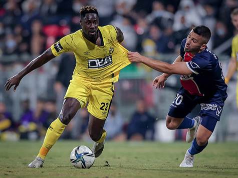 10 דקות לתוך המחצית השנייה, בינתיים בלי איום ממשי. (מאור אלקסלסי)