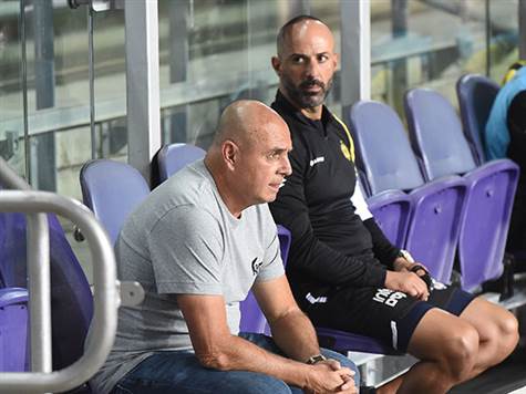 הקבוצה שלו צריכה להתעורר בערב כה משמעותי עבורו. לם (ברני ארדוב)