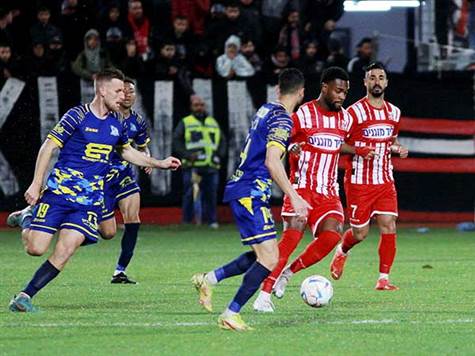 מחכים לשער הראשון במשחק (קובי אליהו)