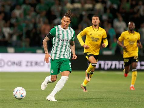 חמש דקות לסיום המחצית הראשונה בסמי עופר (אלן שיבר)