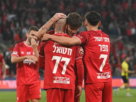 השער הערב הוא השמיני של רותם חטואל, שעוקף את ליאור רפאלוב ודור תורג`מן בטבלת מלך השערים. מעליו: ירדן שועה עם תשעה, מדמון פיירו ומלמד עם 10, ושני המלכים - ערן זהבי ודין דוד עם 11 (צילום: ברני ארדוב)