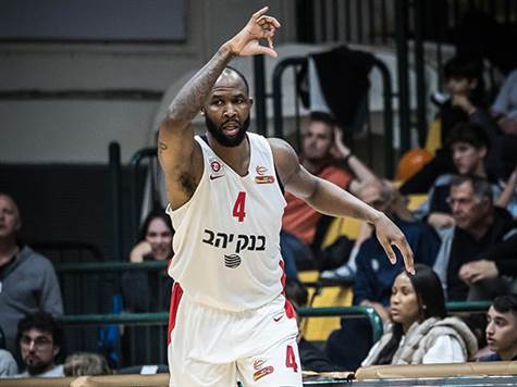 כריס ג`ונסון עם שלשה גדולה על הבאזר! <STRONG>צפו>>></STRONG>