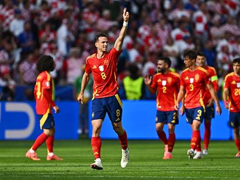 <strong>ספרד נעלה מחצית ראשונה מדהימה עם 0:3 מהדהד על קרואטיה המבולבלת. אלברו מוראטה, פביאן רואיס ודני קרבחאל כבשו לזכות לה רוחה (GETTY)</strong>