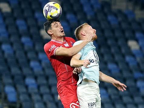 שתי הקבוצות מגיעות כמובן אחרי כחודש ללא כדורגל (אלן שיבר)