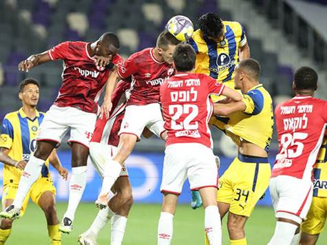 <p>זו למעשה הפעם הראשונה שמכבי ת``א בפיגור תחת דיילה. האם תצליח לצאת מזה? נראה שהיא עדיין לא ממש באירוע</p><p>(אלן שיבר)</p>