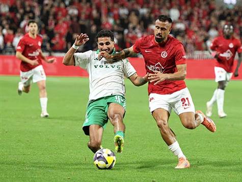 <strong>מחצית בבלומפילד (אלן שיבר)</strong>