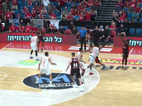 <strong><span style=``text-decoration:underline;``>הבוס הגיע: צפו בשלשה הענקית של ג'ארד הארפר</span></strong>