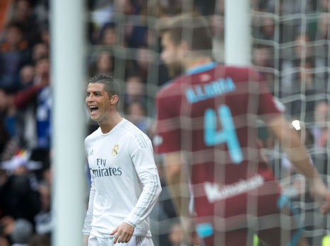 בעקבות הניצחון עולה ריאל, לפחות באופן זמני, למקום הראשון בטבלה על חשבון היריבה המרה ברצלונה, אך עם שני משחקים עודפים. ביום ראשון הקרוב מחכה לה מבחן קשה בהרבה במסטאייה מול ולנסיה, אחריו נדע סופית אם בניטס יסיים את העונה בקבוצה, או שהשמועות על ז`וזה מוריניו ואחרים שוב יצוצו.