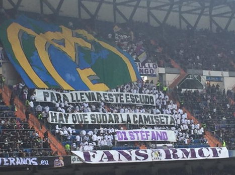 אוהדי ריאל עם תפאורה מעניינת לפני השריקה: ``כדי ללבוש את הסמל הזה צריך להזיע``